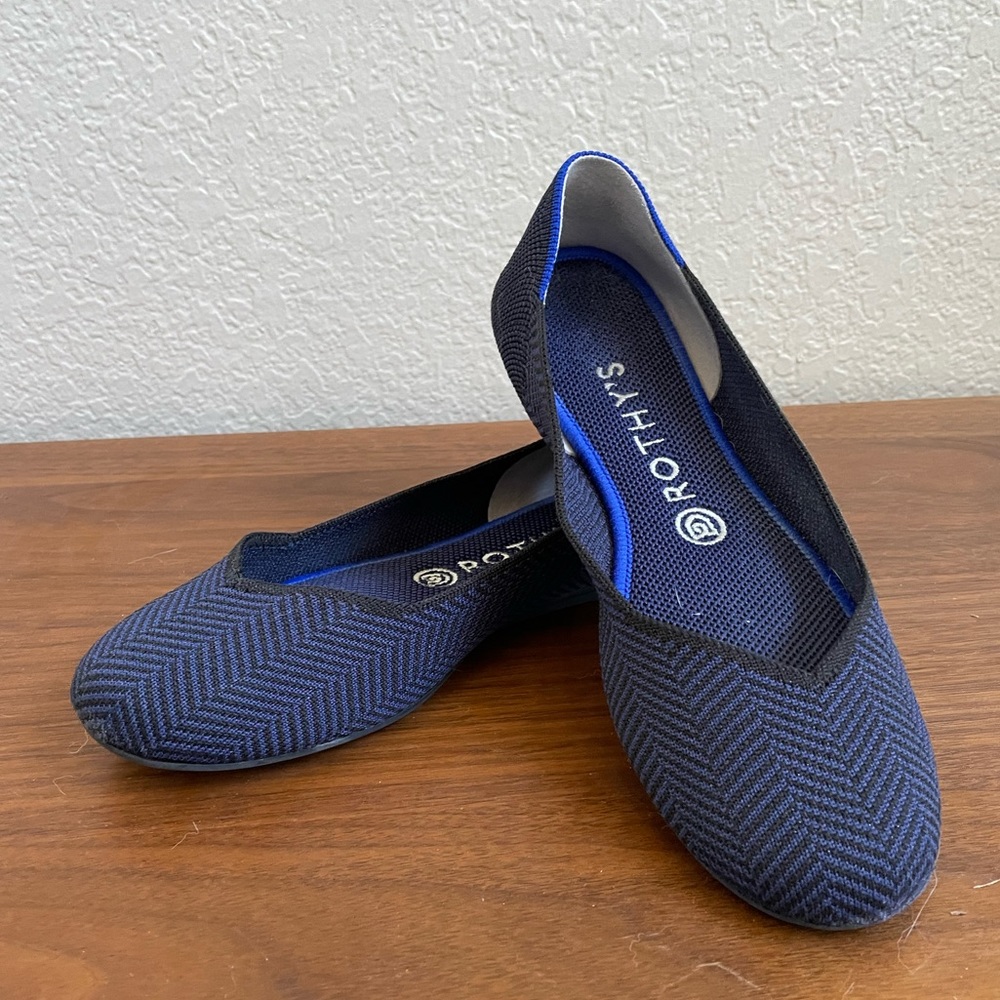 Rothy’s size 8 Navy Herringbone flat rare pattern